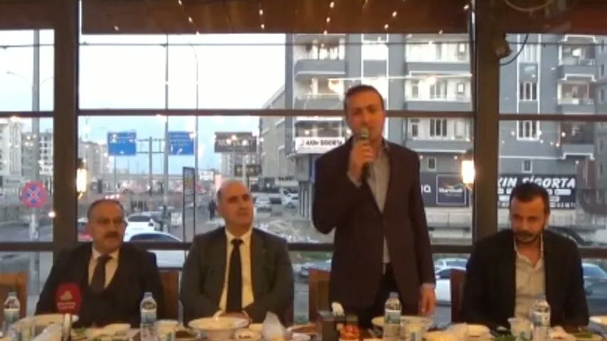 ŞANLIURFA’DA İFTAR BULUŞMASI: BELEDİYE VE SENDİKA TEMSİLCİLERİ BİR ARAYA GELDİK